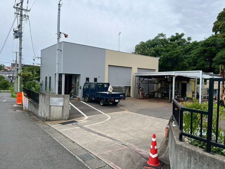 画像：屋根壁塗装工事（営業担当：小久保）