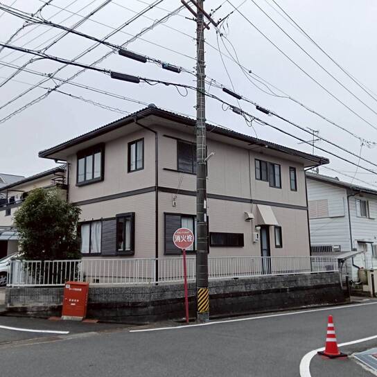 画像：屋根壁塗装工事（営業担当：山田）