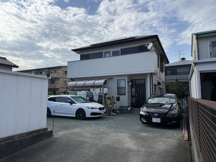 画像:屋根壁塗装工事(営業担当:西尾)